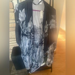 Women’s shawl cardigan, blue and white, one size